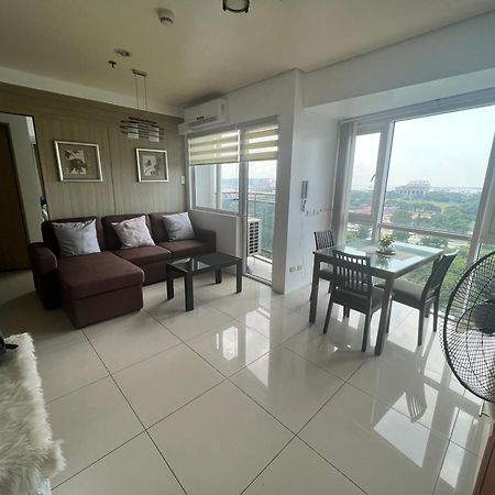 De Luxe, Standard And Studio Suites -The Breeze Residences-Close To Airport,Mall Of Asia, Us Embassy Манила Екстериор снимка