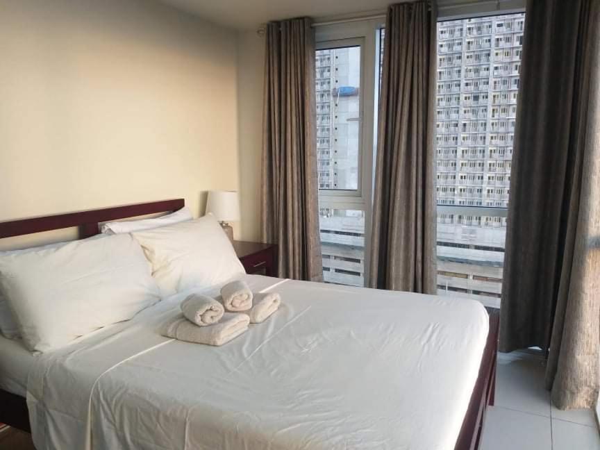 De Luxe, Standard And Studio Suites -The Breeze Residences-Close To Airport,Mall Of Asia, Us Embassy Манила Екстериор снимка