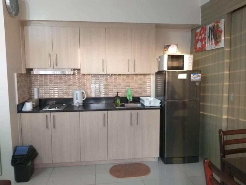 De Luxe, Standard And Studio Suites -The Breeze Residences-Close To Airport,Mall Of Asia, Us Embassy Манила Екстериор снимка