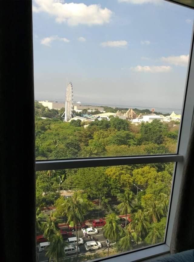 De Luxe, Standard And Studio Suites -The Breeze Residences-Close To Airport,Mall Of Asia, Us Embassy Манила Екстериор снимка