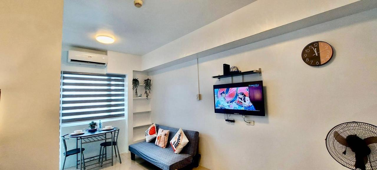De Luxe, Standard And Studio Suites -The Breeze Residences-Close To Airport,Mall Of Asia, Us Embassy Манила Екстериор снимка