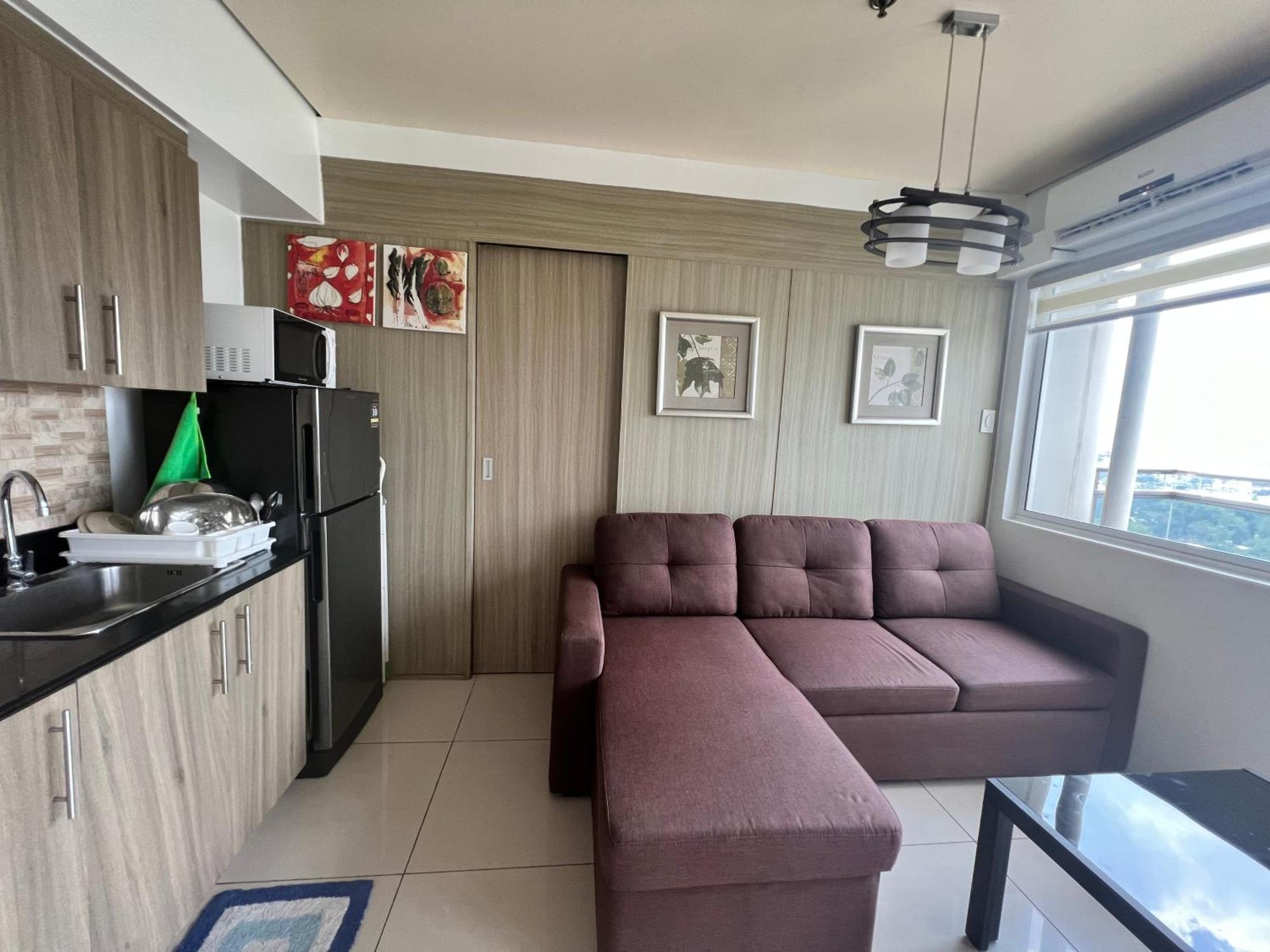 De Luxe, Standard And Studio Suites -The Breeze Residences-Close To Airport,Mall Of Asia, Us Embassy Манила Екстериор снимка