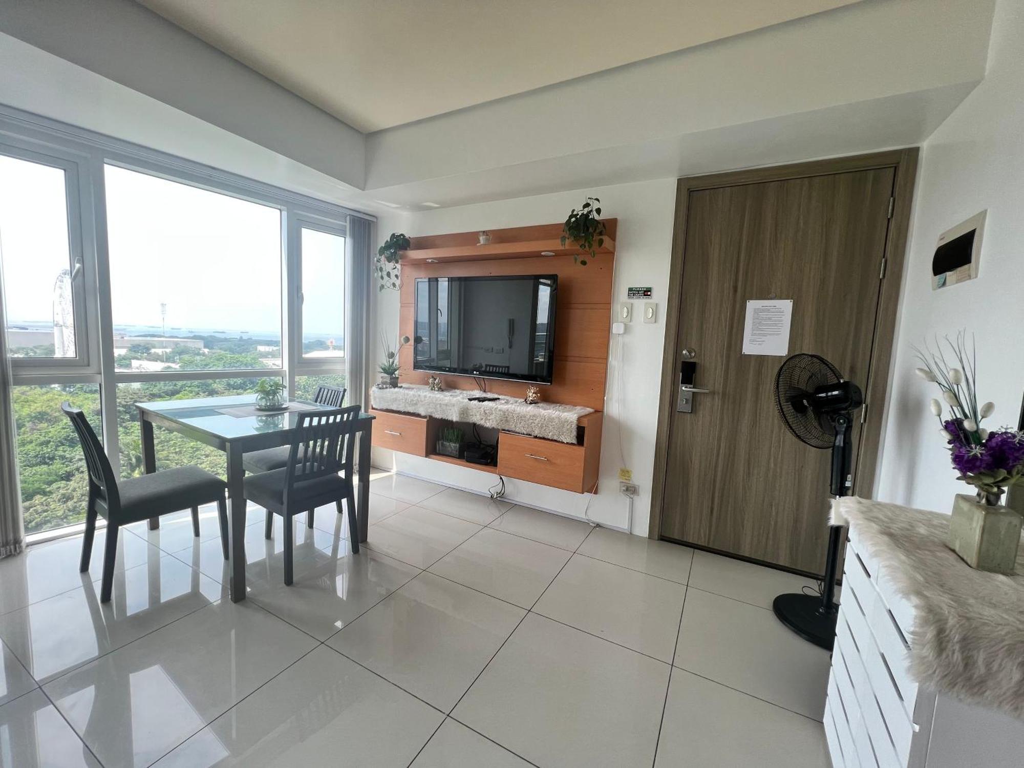 De Luxe, Standard And Studio Suites -The Breeze Residences-Close To Airport,Mall Of Asia, Us Embassy Манила Екстериор снимка