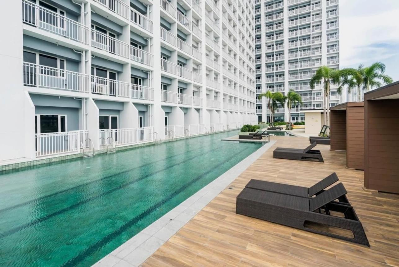 De Luxe, Standard And Studio Suites -The Breeze Residences-Close To Airport,Mall Of Asia, Us Embassy Манила Екстериор снимка