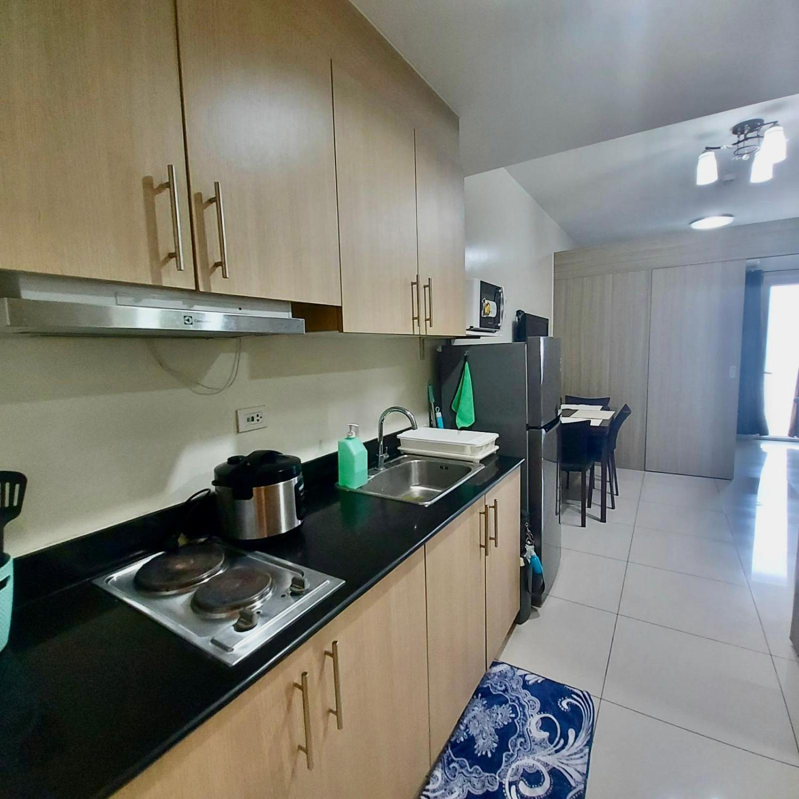 De Luxe, Standard And Studio Suites -The Breeze Residences-Close To Airport,Mall Of Asia, Us Embassy Манила Екстериор снимка