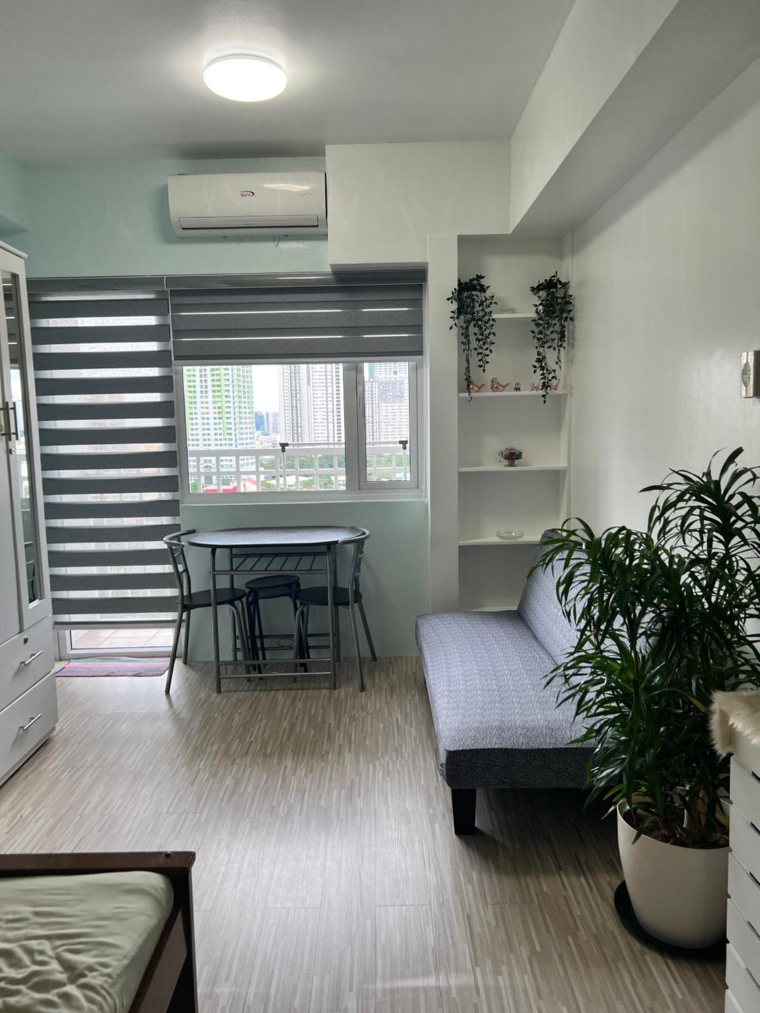 De Luxe, Standard And Studio Suites -The Breeze Residences-Close To Airport,Mall Of Asia, Us Embassy Манила Екстериор снимка