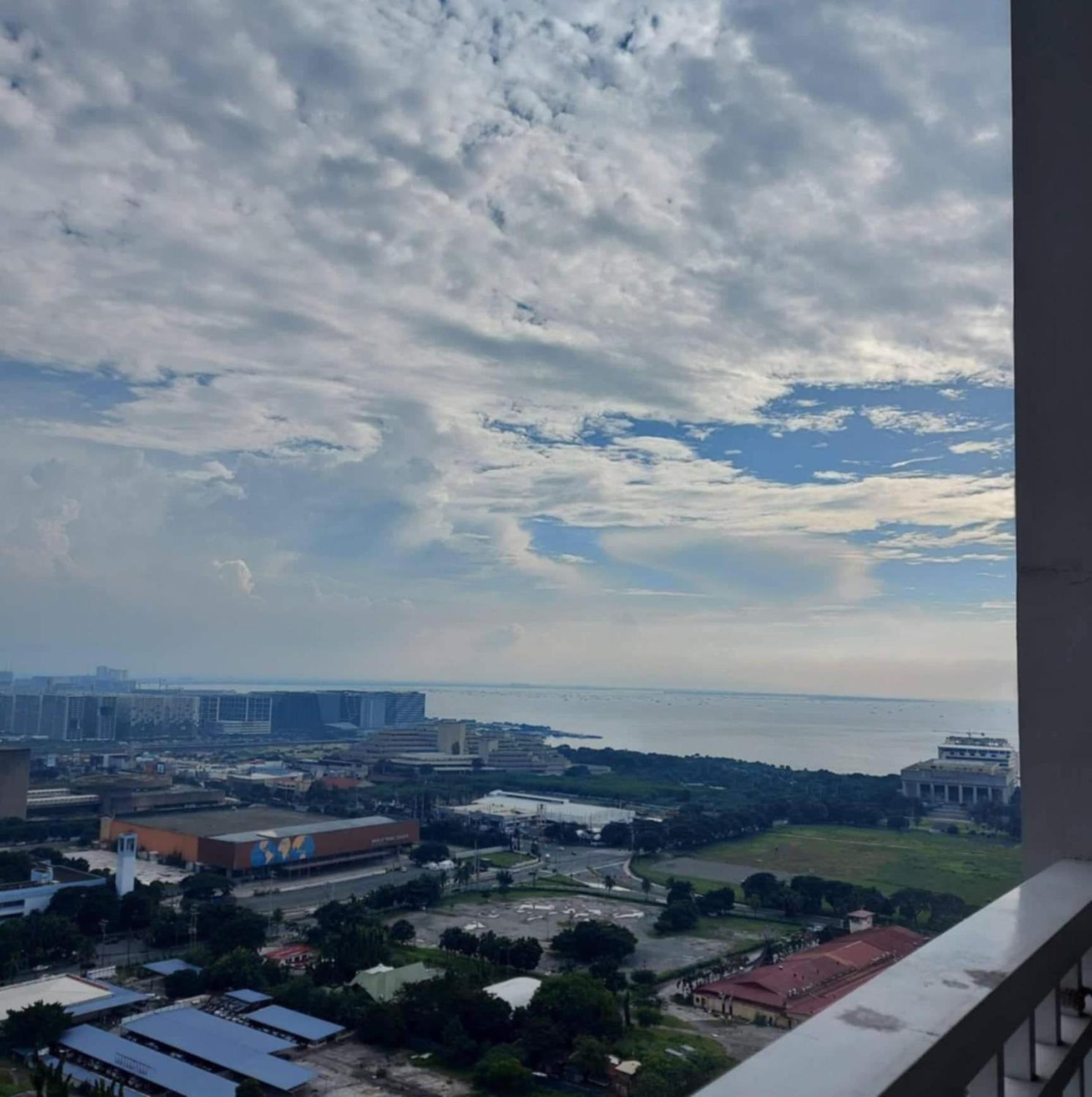 De Luxe, Standard And Studio Suites -The Breeze Residences-Close To Airport,Mall Of Asia, Us Embassy Манила Екстериор снимка