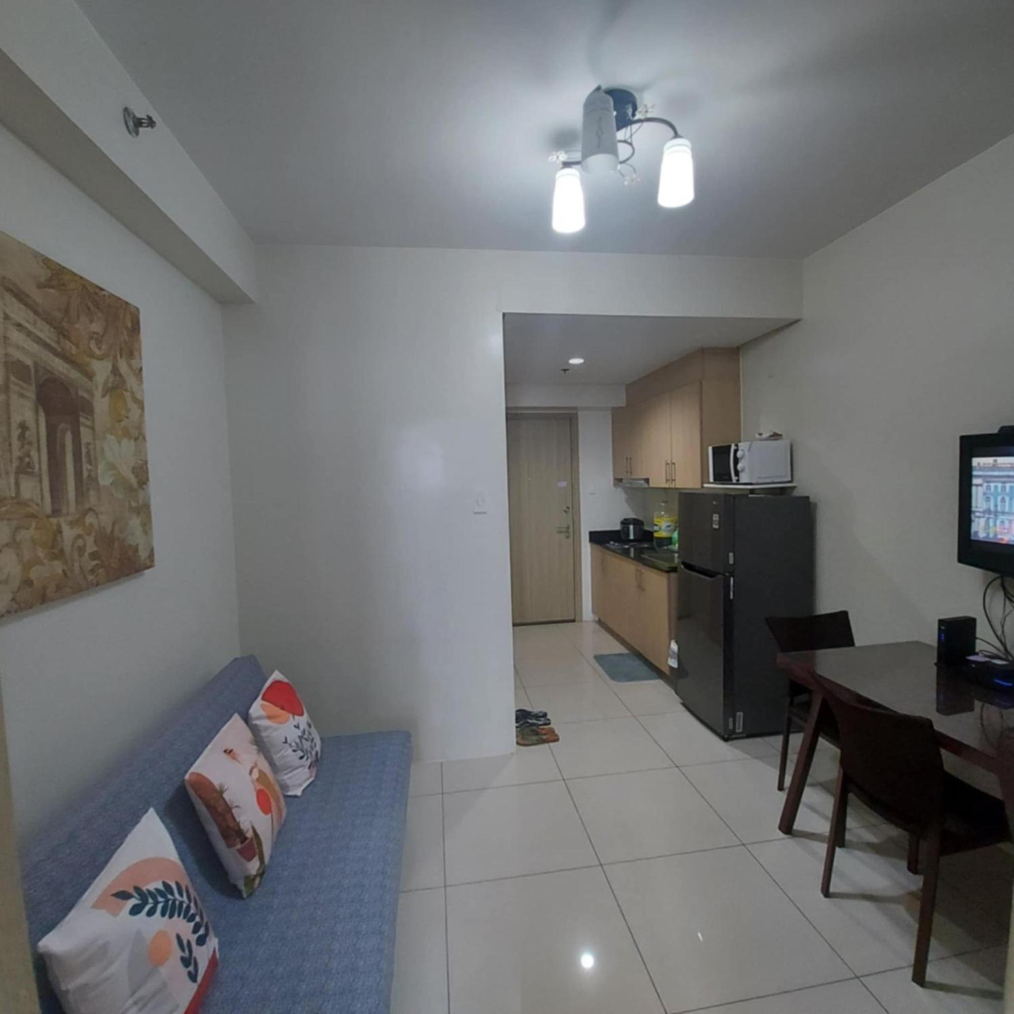De Luxe, Standard And Studio Suites -The Breeze Residences-Close To Airport,Mall Of Asia, Us Embassy Манила Екстериор снимка