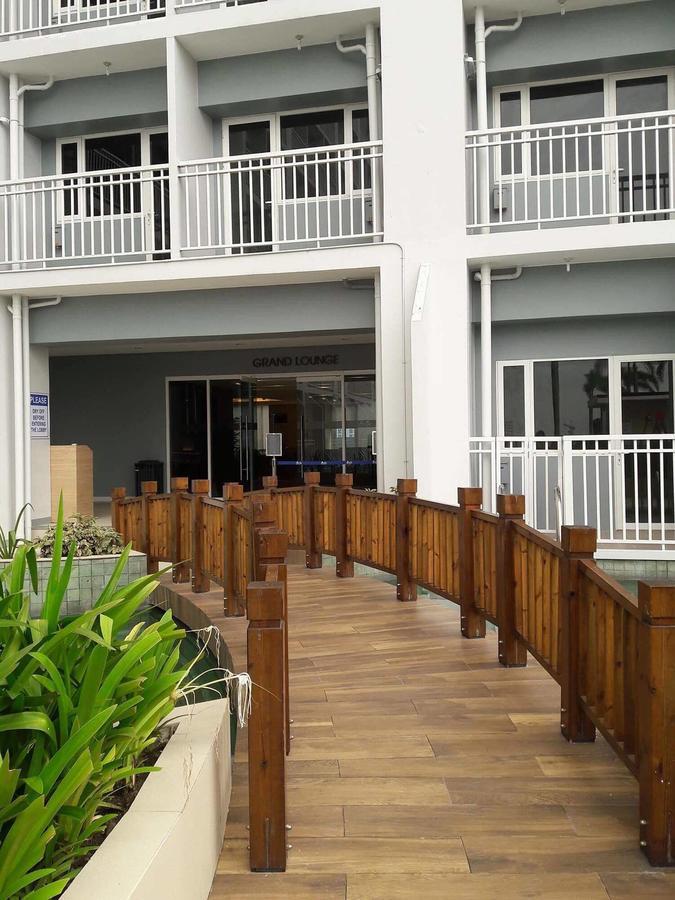 De Luxe, Standard And Studio Suites -The Breeze Residences-Close To Airport,Mall Of Asia, Us Embassy Манила Екстериор снимка